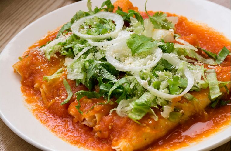 Enchiladas de pollo Una receta muy simple para hacer en pocos pasos Foto: Shutterstock