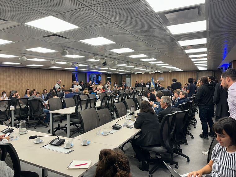 Diputados reviven la Comisión Investigadora de $LIBRA. 