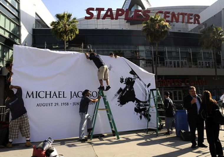 El Staples Center -donde juegan los Lakers- será el lugar de la ceremonia. Foto: EFE