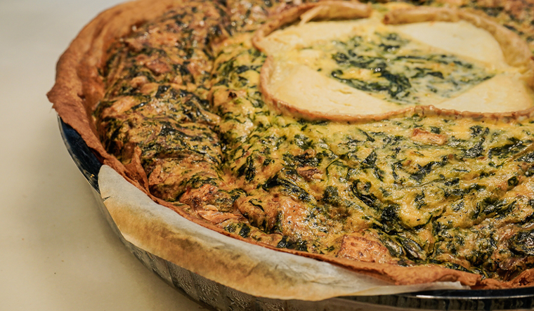 La receta original del quiche no llevaba verduras, sino solo crema y huevo; las versiones actuales son una evoluci&oacute;n moderna.