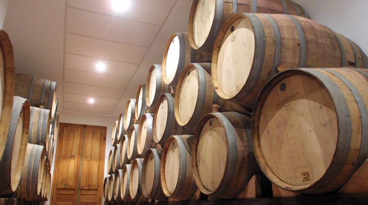 Las barricas de roble, clave en los vinos elaborados con madera. Las barricas de roble, clave en los vinos elaborados con madera.