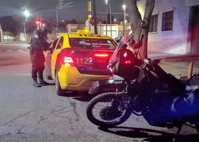 Más de 100 taxis fueron controlados por la Unidad de Acción Preventiva en el Gran Mendoza. 
