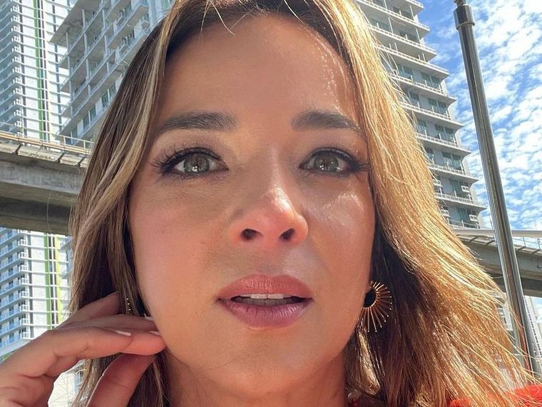 Adamari López cautivó a sus seguidores con un impresionante cambio de imagen.