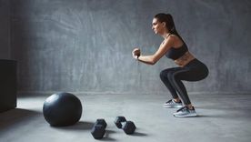 Las sentadillas son el mejor ejercicio de fuerza para las piernas (Shutterstock). Foto: Archivo Las sentadillas son el mejor ejercicio de fuerza para las piernas (Shutterstock). Foto: Archivo