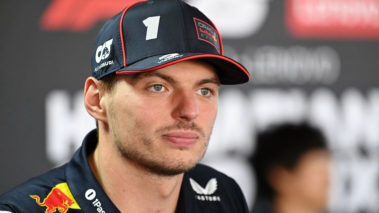 Max Verstappen no le pierde pisada a los McLaren de Norris y Piastri. Max Verstappen no le pierde pisada a los McLaren de Norris y Piastri.
