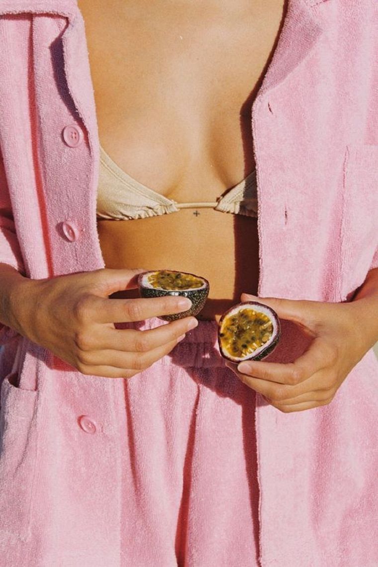 La tendencia 2023 es la ropa de toalla. Foto: Pinterest.