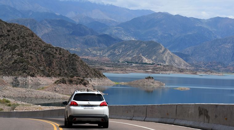 Los turistas critican los servicios de Potrerillos. Foto: ALF PONCE MERCADO / MDZ