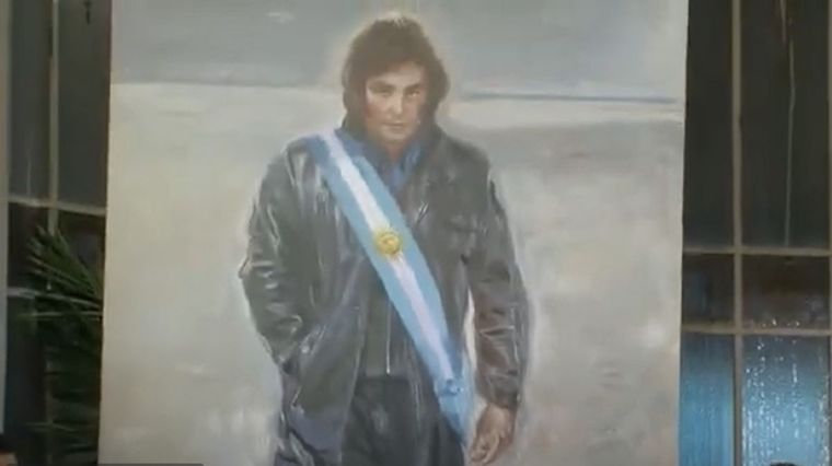Retrato gigante de Javier Milei, por el artista cubano Richard Somonte