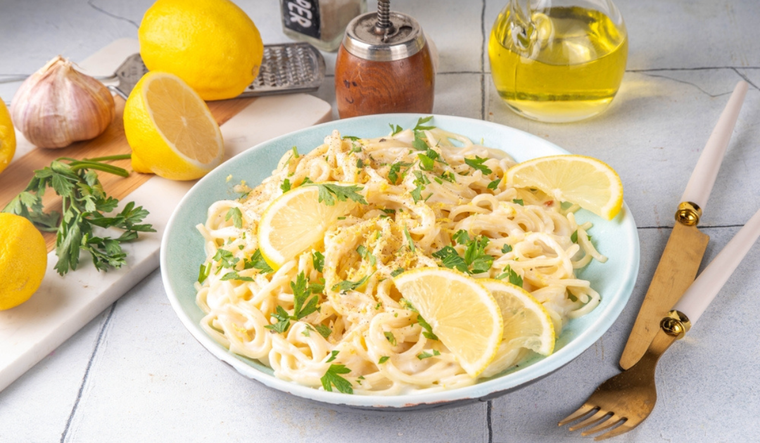 Pasta linguine al limone: receta italiana con ingredientes frescos Foto: Shutterstock