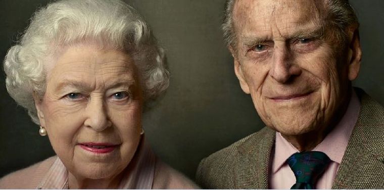 La reina Isabel y Felipe de Edimburgo protagonizaron uno de los amores más longevos de la corona británica Foto: Instagram @theroyalfamily