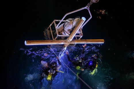 El Vía Crucis submarino de Puerto Madryn este año se transmitirá en vivo por primera vez. El Vía Crucis submarino de Puerto Madryn este año se transmitirá en vivo por primera vez.
