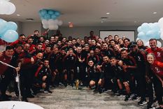 Armani tuvo su homenaje en River. Foto: @RiverPlate