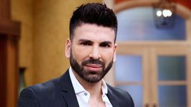 Jomari Goyso compartió una imagen de su cuerpo cuando se inyectaba con hormonas.