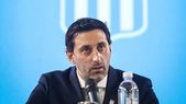 Uno de los referentes de Racing le comunicó a Diego Milito que se va del club en 2026. Uno de los referentes de Racing le comunicó a Diego Milito que se va del club en 2026.