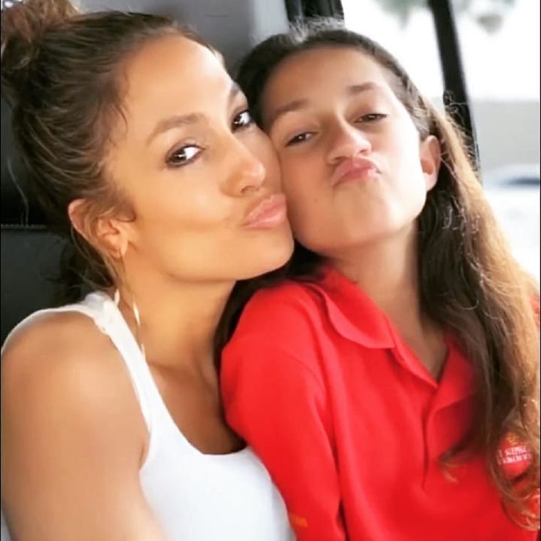 Jennifer Lopez y su hija Emme Muñiz. Foto: Instagram