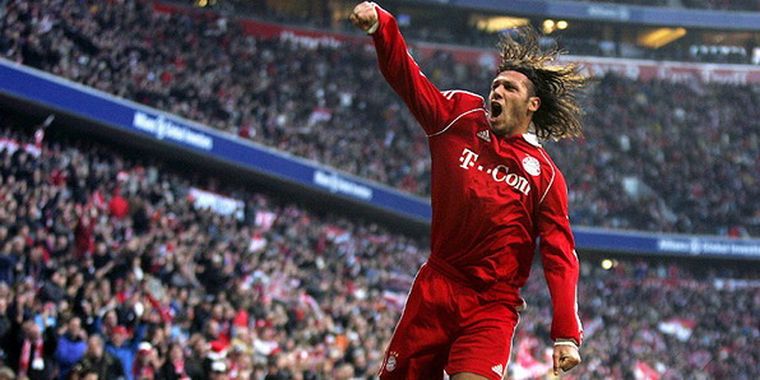 El Bayer con Micho, busca la final de la UEFA. Foto: NA