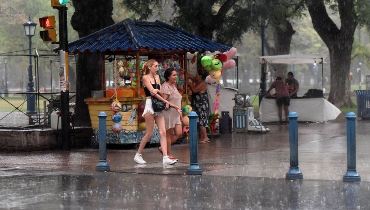 El organismo no descarta la caída de granizo Foto: Santiago Tagua/MDZ