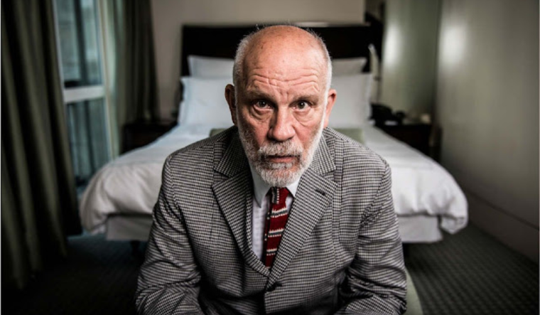 Una estrella con un talento y una apariencia que destaca en el mundo del espectáculo.