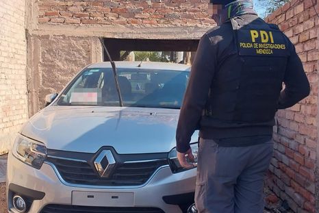 El Renault Logan denunciado por robo.&nbsp;