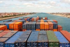El Canal de Suez, en Egipto, une el Mediterráneo y el mar Rojo. Foto: GETTY IMAGES