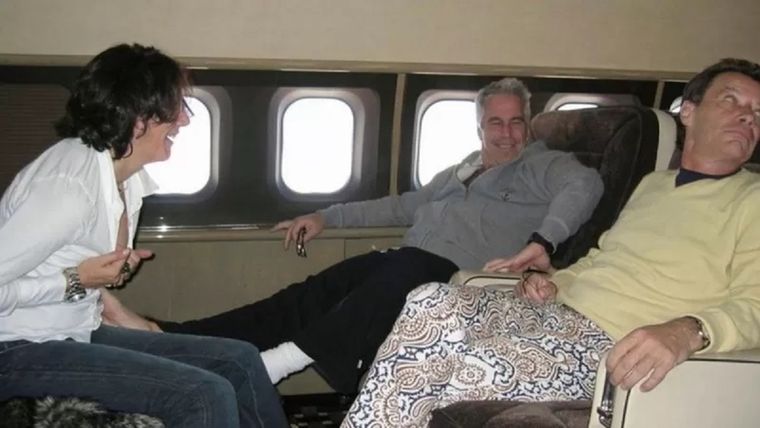 Los documentos judiciales alegan que Jean-Luc Brunel (derecha) le conseguía niñas a Jeffrey Epstein Foto: FISCALÍA ESTADOUNIDENSE