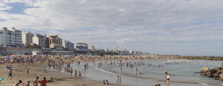 Hay destinos más baratos que Mar del Plata. Foto: Shutterstock