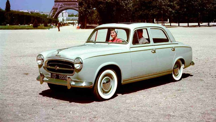 Peugeot 403, el modelo de auto de la misteriosa travesía de la familia Vidal adjudicada a OVNIs.