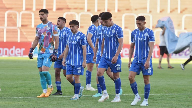 El Tomba, obligado a ganar. Foto: Santiago Tagua / MDZ