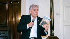 Gustavo Capone presnta su libro en Planta Uno, (en Cerreti 244 de Godoy Cruz). Gustavo Capone presnta su libro en Planta Uno, (en Cerreti 244 de Godoy Cruz).