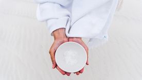 La cura de sal es uno de los “remedios” más utilizados en Feng Shui. Foto: Unsplash.