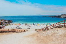 Esta playa te transporta al Caribe con sus colores. Foto: Shutterstock