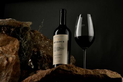 Una reconocida bodega cambió su imagen y la de un vino icónico