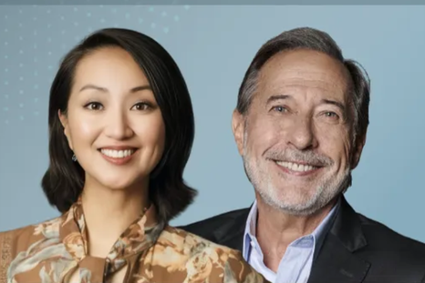 Guillermo Francella, el famoso actor argentino, junto a Rebeca Hwang, experta en IA. (Foto: Osde)
