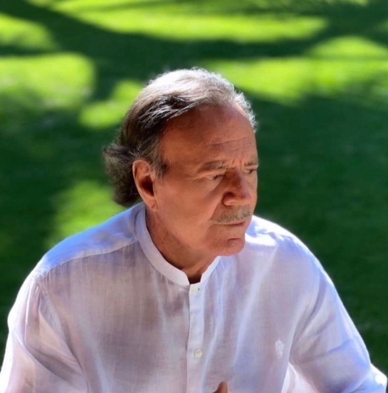 Julio Iglesias se demostró consternado. Foto: Instagram/Julio Iglesias