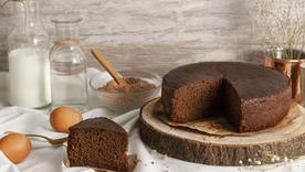 El uso de aceite en esta receta aporta mayor jugosidad al bizcocho. El uso de aceite en esta receta aporta mayor jugosidad al bizcocho.