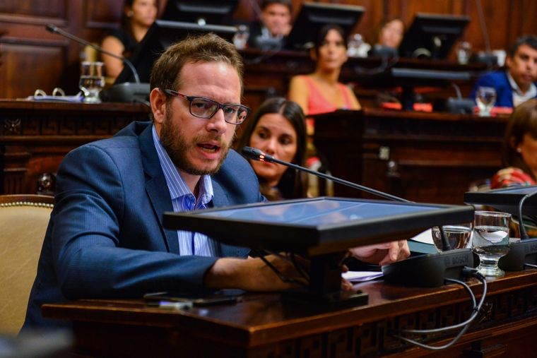 El senador Lucas Ilardo
