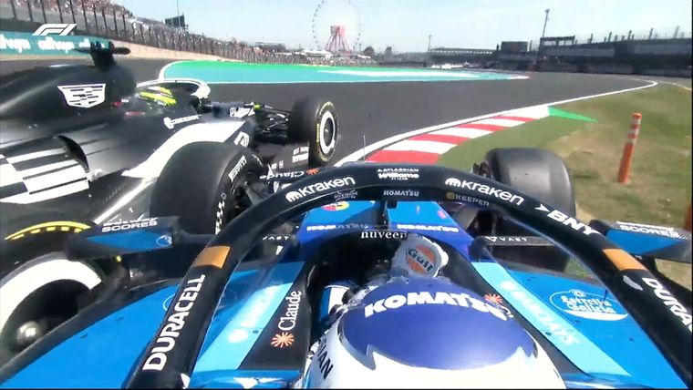 El contacto ocurrió en la FP1 del GP de Japón y los comisarios decidieron no sancionar.