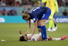 el conmovedor abrazo entre jugadores de estados unidos e iran que recorrio el mundo el conmovedor abrazo entre jugadores de estados unidos e iran que recorrio el mundo