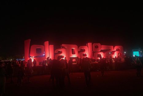 El Lollapalooza se llevará a cabo del 13 al 15 de marzo en el Hipódromo de San Isidro. El Lollapalooza se llevará a cabo del 13 al 15 de marzo en el Hipódromo de San Isidro.