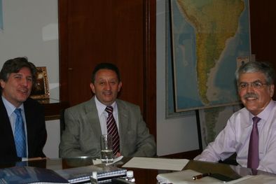 MDZol | Jaque estuvo junto a Boudou y De Vido ayer. Foto: Gobernación