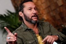 Distanciados Crecen los rumores de separación para Diego Torres y Débora Bello.