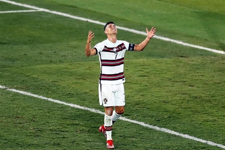 Cristiano se despidió de la Euro. Foto: @EURO2020