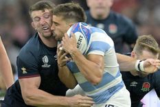 El duro choque entre Curry Mallía. Foto: DailyMail.co El duro choque entre Curry Mallía. Foto: DailyMail.co