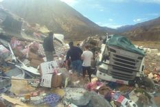 De milagro Al principio, los curiosos decían que el conductor estaba muerto. De milagro Al principio, los curiosos decían que el conductor estaba muerto.