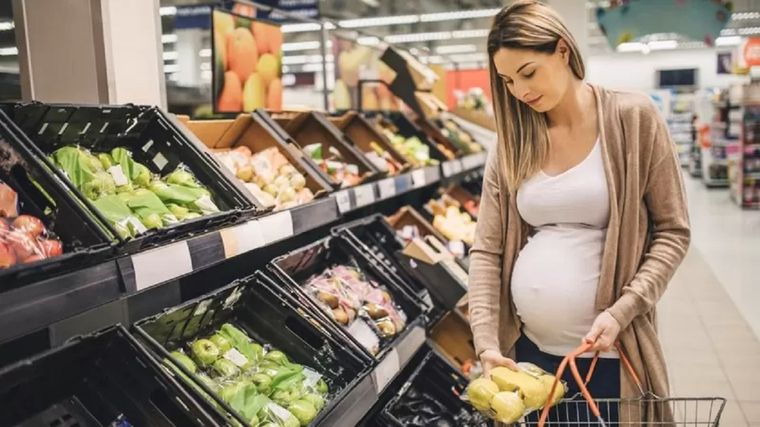 Lo básico es empezar por una dieta rica en nutrientes. Foto: GETTY IMAGES