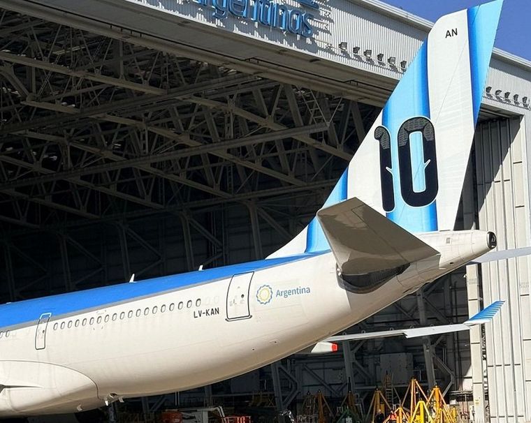 Aerolíneas Argentinas presentó el avión de la Scaloneta y anunció cambios en los vuelos al Mundial