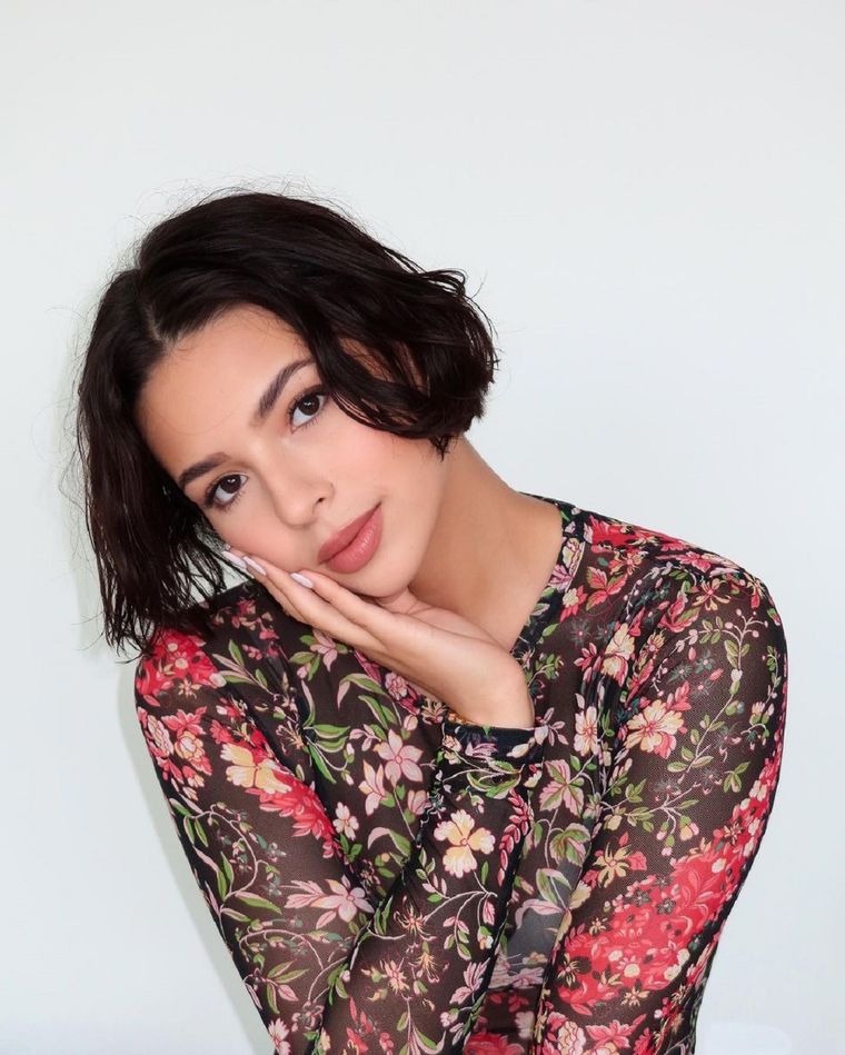 Ángela Aguilar posa frente al espejo y se llena de corazones Ángela Aguilar es una cantante popular, hija de Pepe Aguilar. Foto: INSTAGRAM @angela_aguilar_