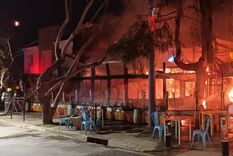 La triste imagen de un emblemático bar rosarino Foto: Twitter @GM8702