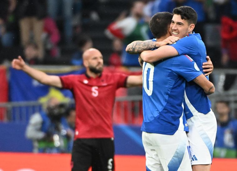 Italia celebra su primera victoria. Foto: EFE