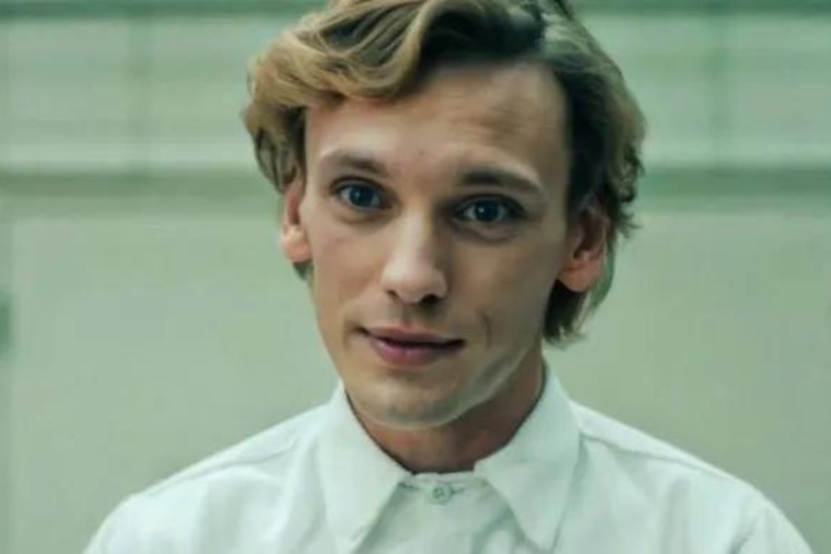 JAMIE CAMPBELL BOWER HABLÓ DE SU GRAN LUCHA. EL ACTOR SE SINCERÓ EN REDES SOCIALES.